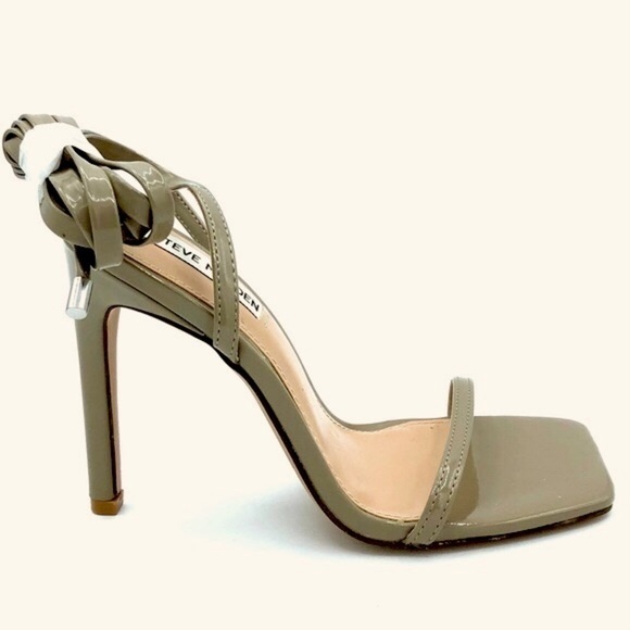 NEW Steve Madden Uplift Lace Up Square Toe Patent Heeled Sandals Size 7.5 - Picture 3 of 7